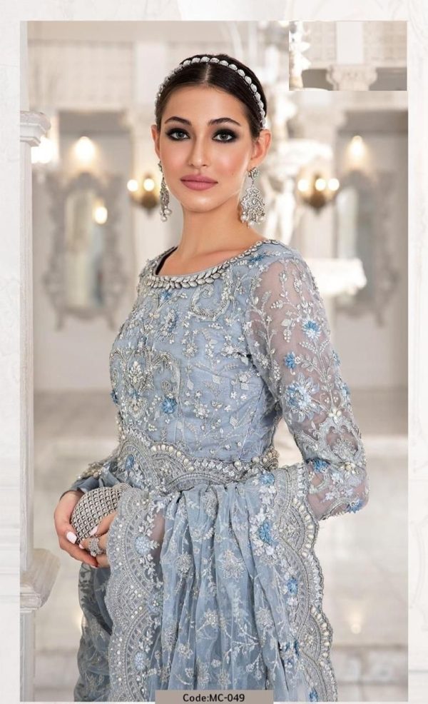 Lameesa masterpiece of elegance and craftsmanship for your most special occasions Silver - Image 3